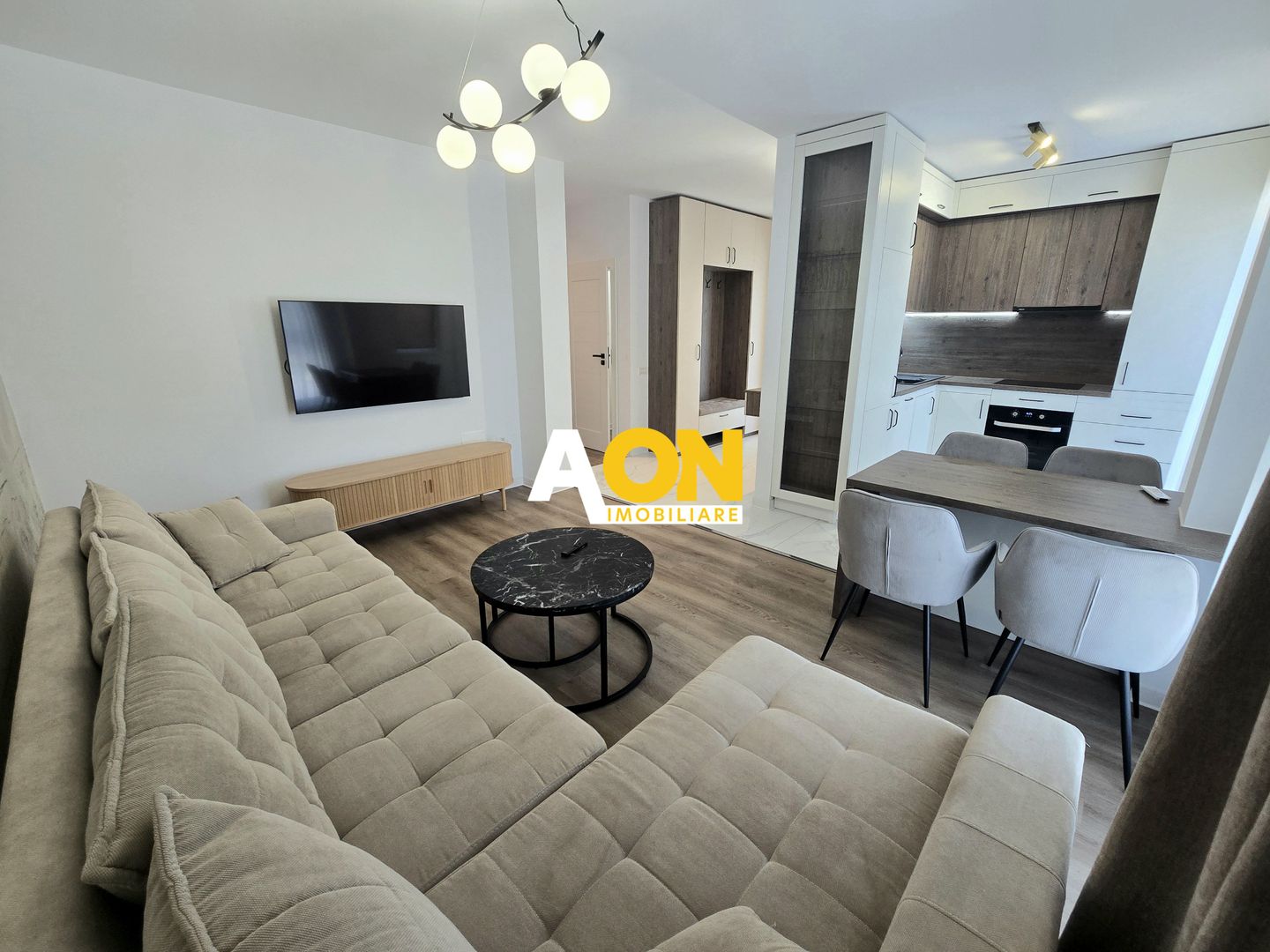 Apartament Superfinisat 3 Camere Zona Centru - Poză 1