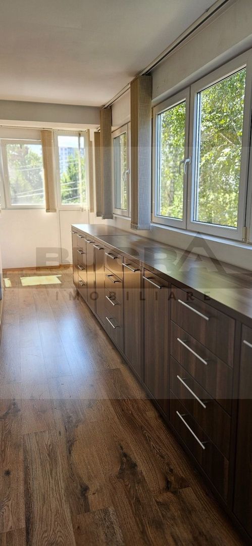 Apartament de 2 camere, decomandat, 73mp, parcare, zona Trifoiului - Poză 14