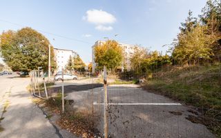 Teren stradal pe colț - Ideal afacere - front stradal mare - Poză 7