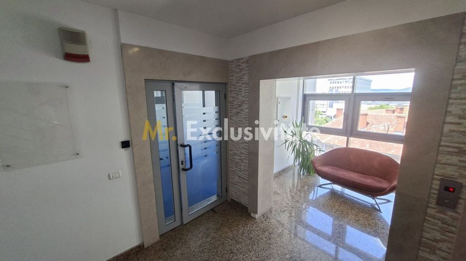 Spațiu Birouri Ultracentral Pitești 265 mp clasa A - Poză 6