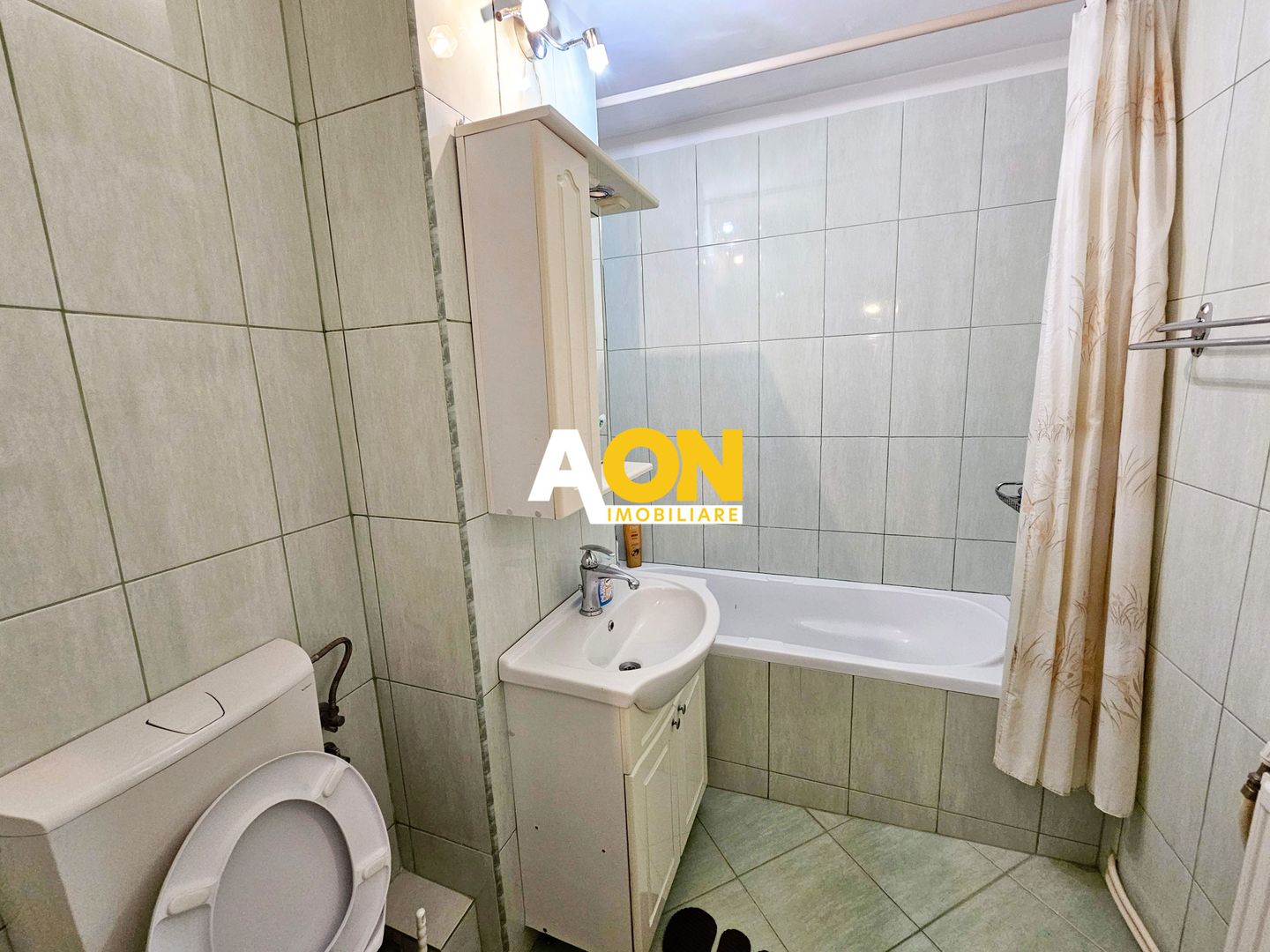 Apartament 3 camere, 2 bai, etaj 3, zona Liceului Sportiv - Poză 8