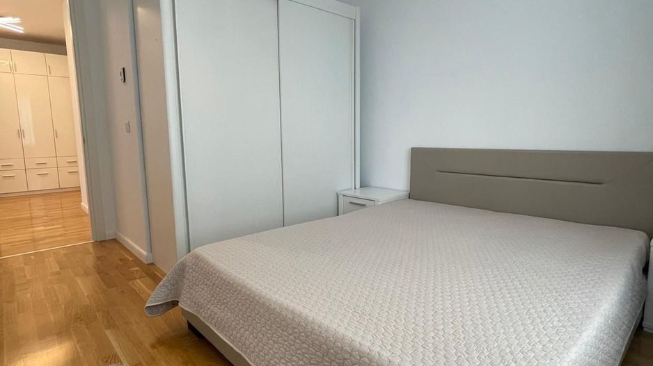 AP. 2 CAMERE LUXURIA, LOC PARCARE, INCALZIRE PARDOSEALA, METROU, NOU - Poză 3
