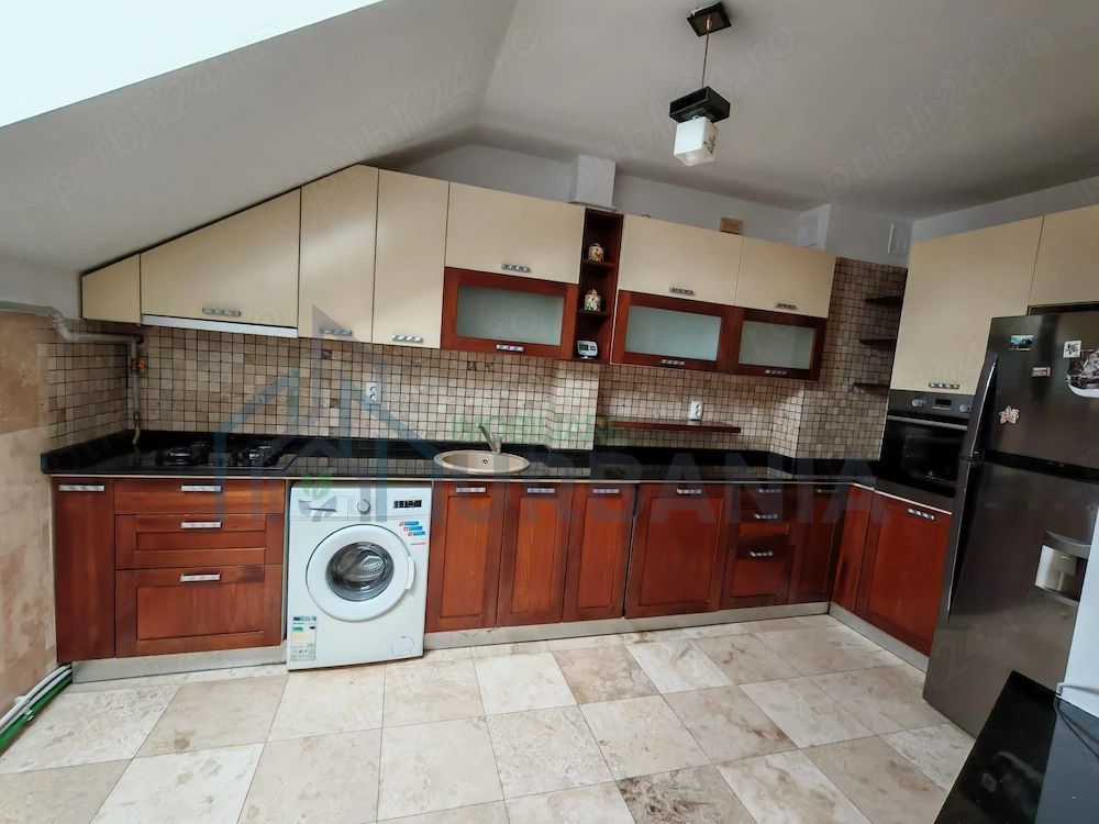 Apartament 3 camere cu mansardă, Piața Păcurari, Iași - 100 mp, mobilat - Poză 2