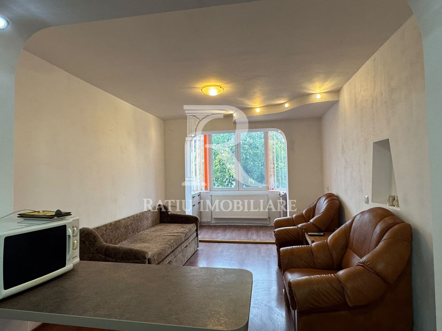 De inchiriat | Apartament cu 2 camere | Decebal - Poză 1