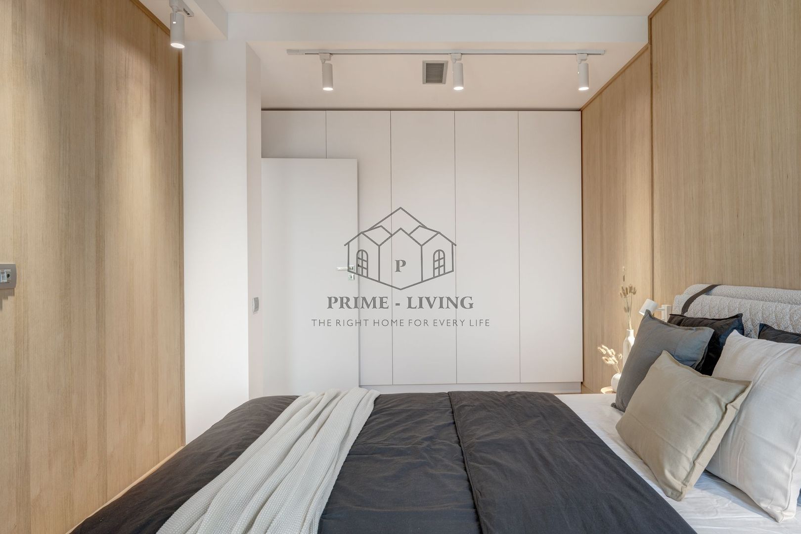 VILA NOU CONSTRUITA CU 4 CAMERE LA VANZARE IN ZONA IANCU NICOLAE - Poză 10