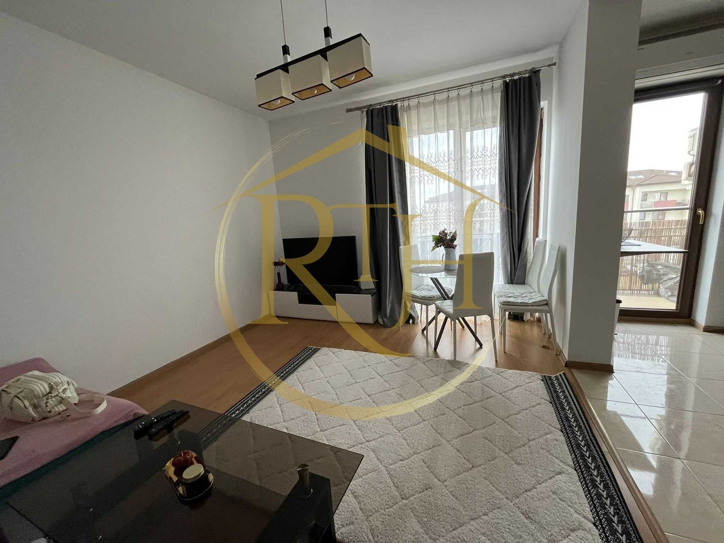 Oferim spre închiriere un apartament cu 2 camere în Giroc! - Poză 1