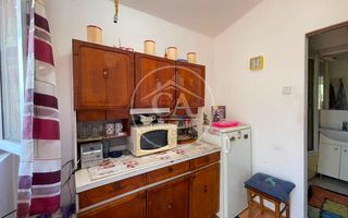 Casa de vanzare cu 2 camere in zona Sintelec, Bihor. - Poză 5