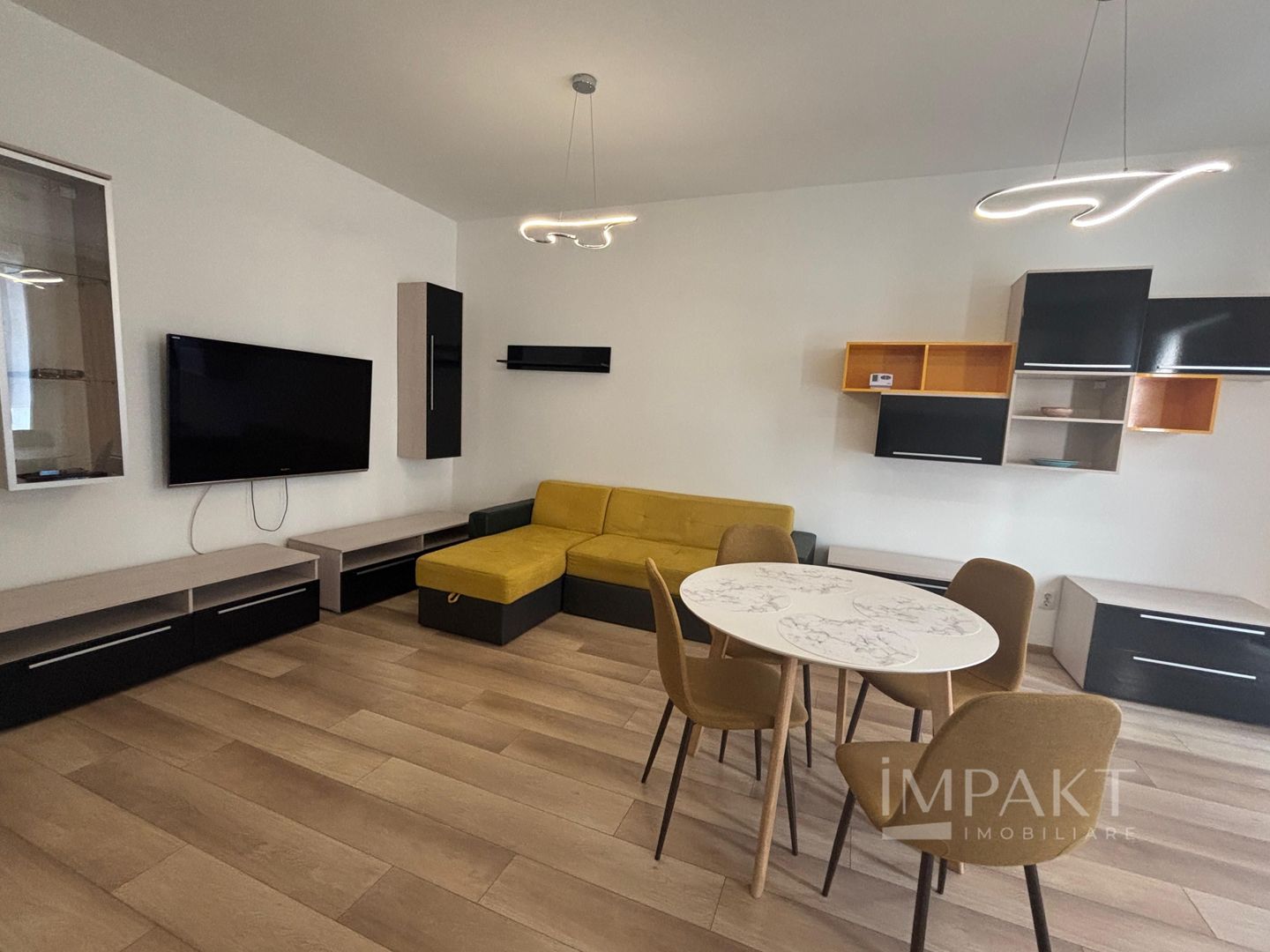 Oferim spre închiriere apartament cu 3 camere,  75mp,  zona centrala - Poză 1