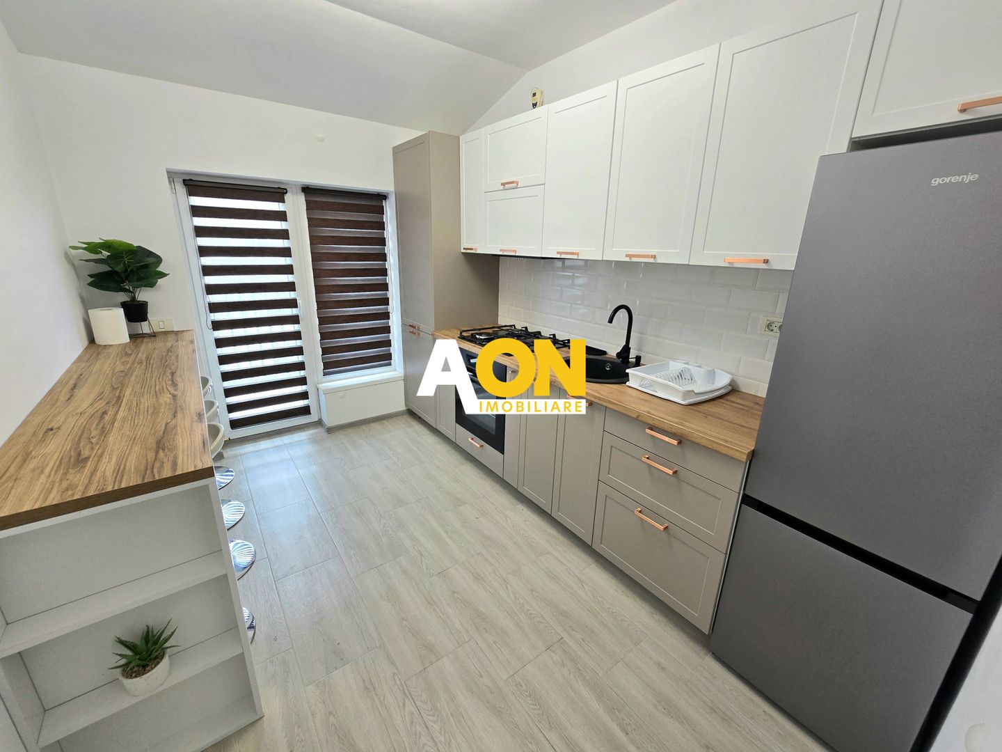 Apartament cu 3 Camere de Închiriat, Bloc Nou, Zona Liceului Economic - Poză 5