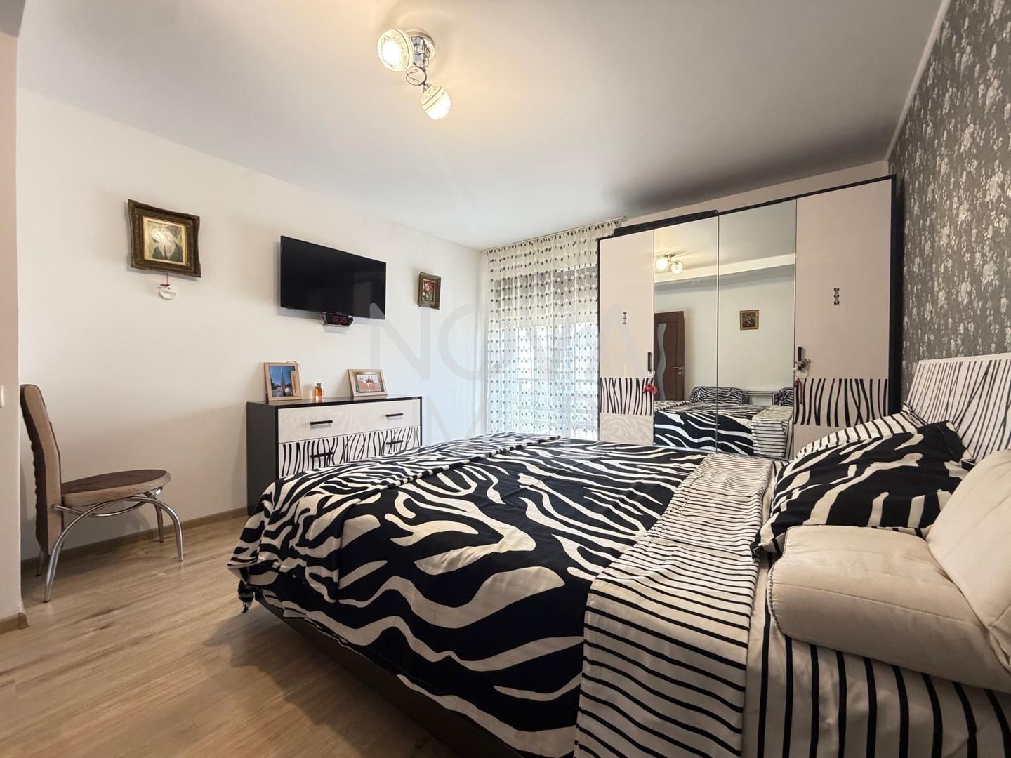 Casa tip duplex - mobilata si utilata - Poză 14