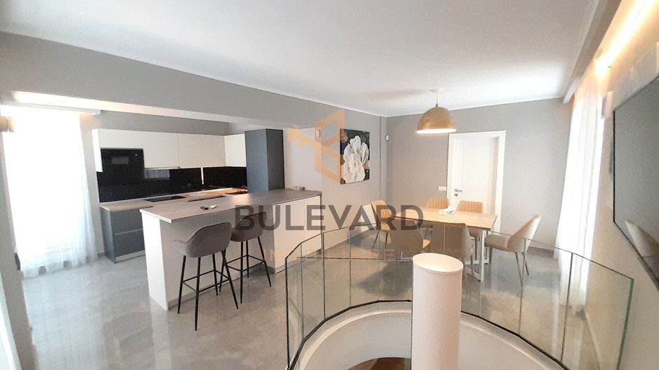 Penthouse de lux 150 mp utili + 200 mp terasa + 2 parcari subterane - Poză 6