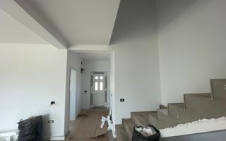 Duplex spațios cu teren generos-Moșnița Veche - Poză 3