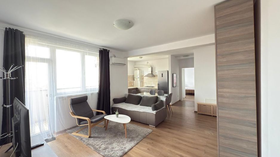 Girocului - langa Esso. Lift. 70 mp, 2 bai, 2 balcoane. Loc de parcare. - Poză 1