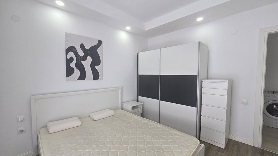 COSMOPOLIS - Apartament cu 2 camere si gradina, mobilat si utilat. - Poză 6