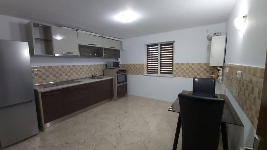 De vanzare Apartament 3 camere in Vila, Aparatorii Patriei, sector 4 - Poză 8