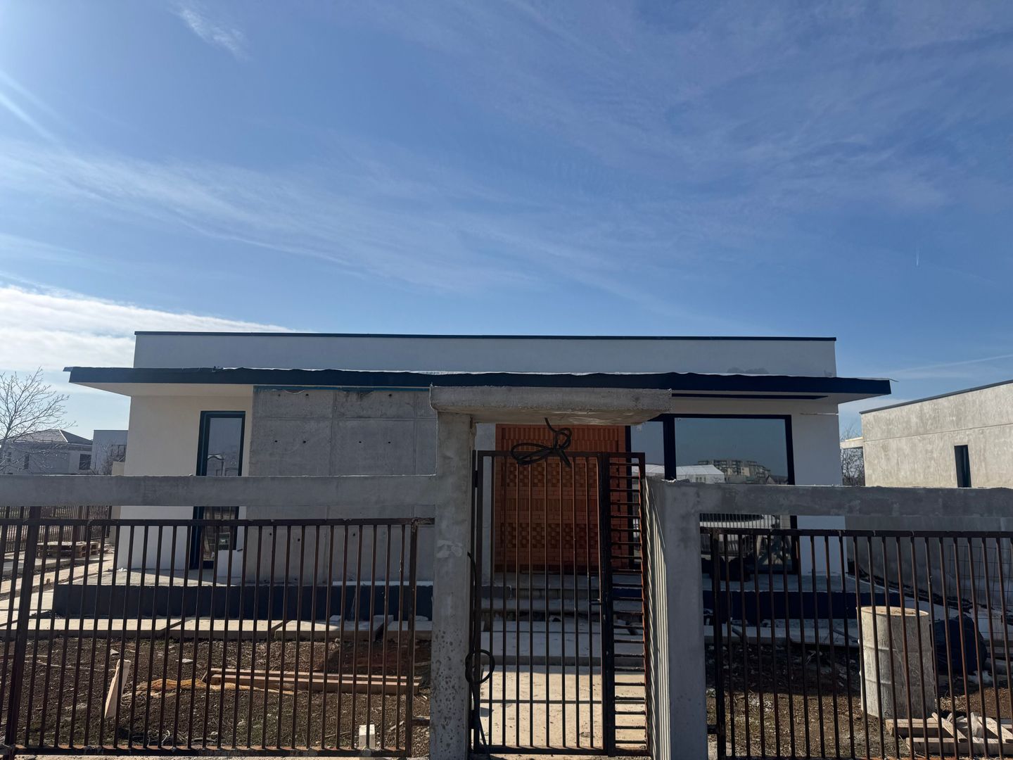 Vila Individuala in still INDUSTRIAL 500mp CURTE - Poză 3