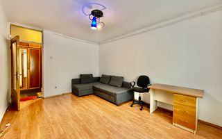 Decomandata, bloc 1982, aproape de metrou - Poză 3