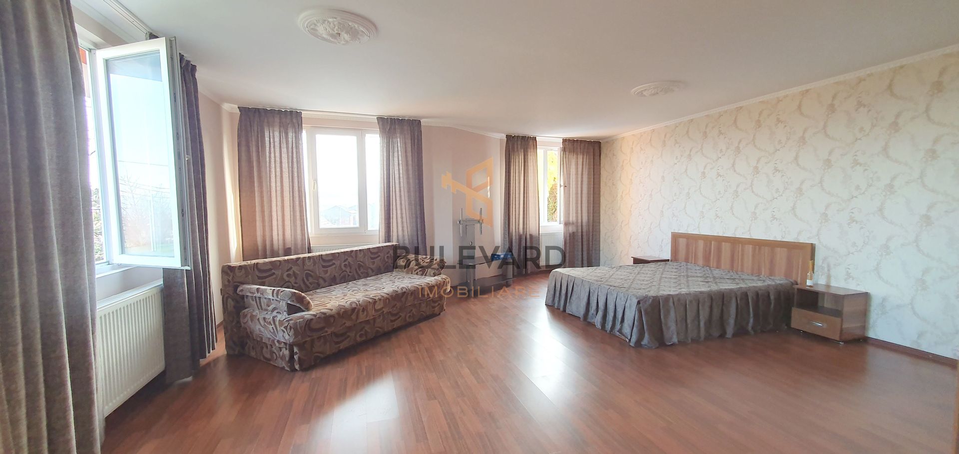 Apartament cu o camera si parcare exterioara, zona Grand Hotel Italia! - Poză 1