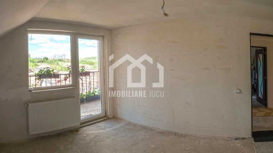 Casă familială spațioasă în Visea, comuna Jucu - Poză 12
