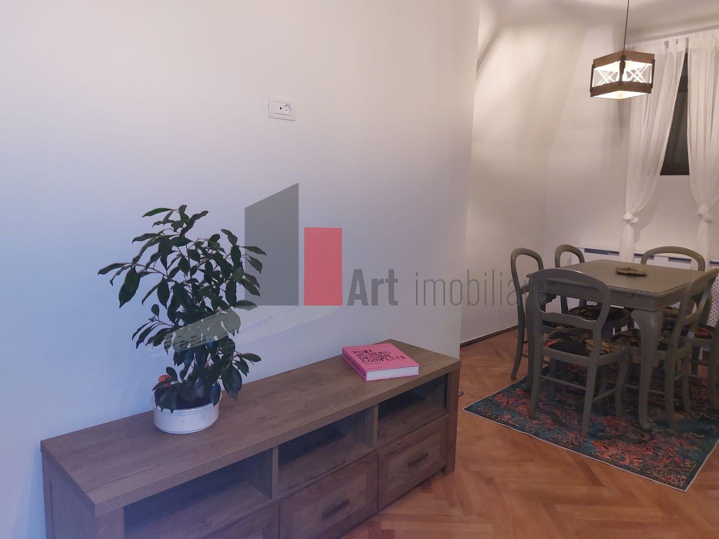 Apartamentul "DISINJATUR" , et. 1/1 in vila stil neoromanesc - Poză 5