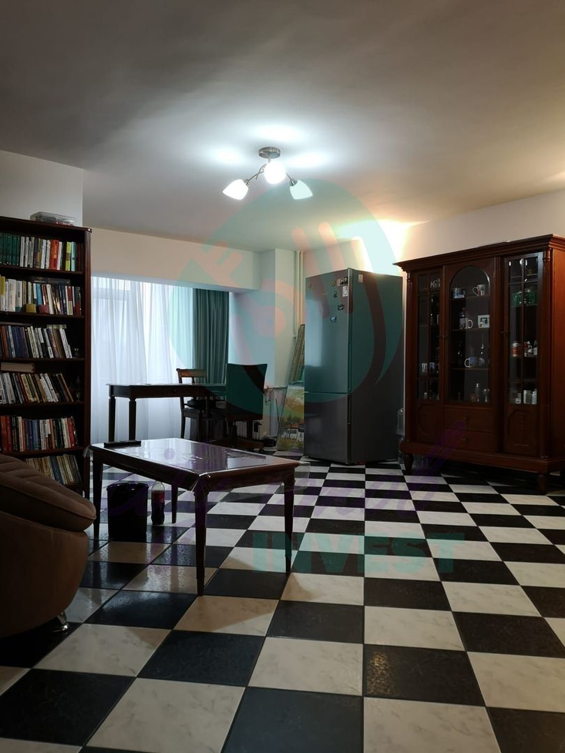 3 camere - bloc MONOLIT  - Bd. UNIRII - etajul 1 - Poză 1