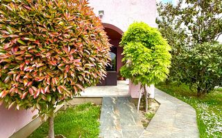 Vila cu 4 camere cu lift, jacuzzi și terasă panoramică tip penthouse - Poză 1