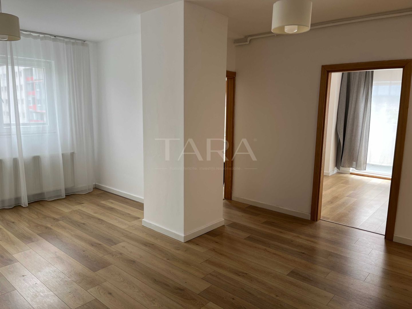 Penthouse cu terasă spațioasă și două parcări – zona BMW / Metro - Poză 4