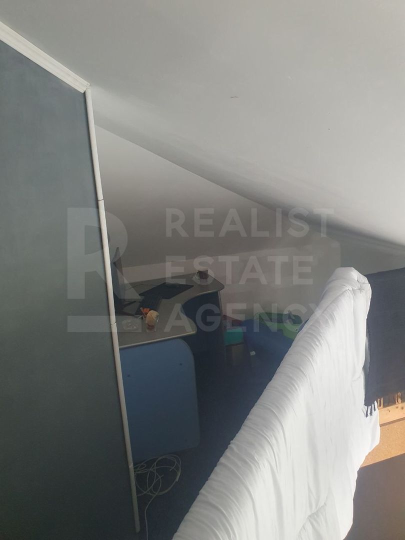 casa cu 2 nivele - Poză 3