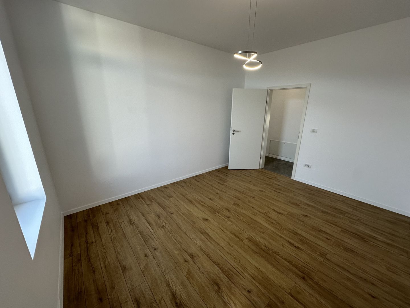 Casa individuala moderna in zona de Nord - Poză 27