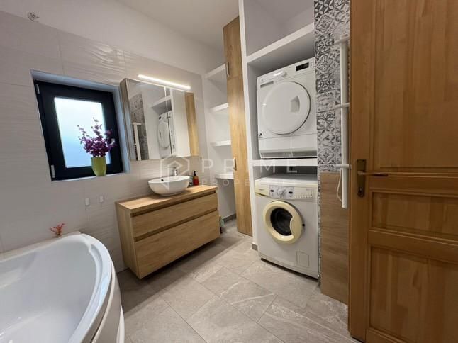 Casă cu design modern, renovată, 3 camere – zonă centrală premium - Poză 7