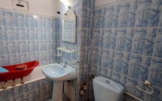 Apartament 3 camere etaj 2/4 DECMOMANDAT zona Rovine - Poză 6