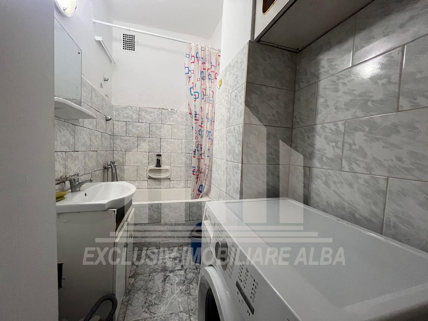 Garsoniera decomandata etaj intermediar - Poză 3