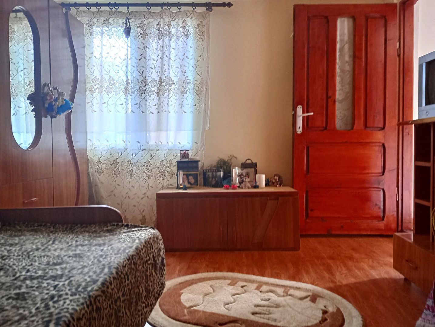 Zone de deal! Vanzare casa in Vulcana de Sus! - Poză 9