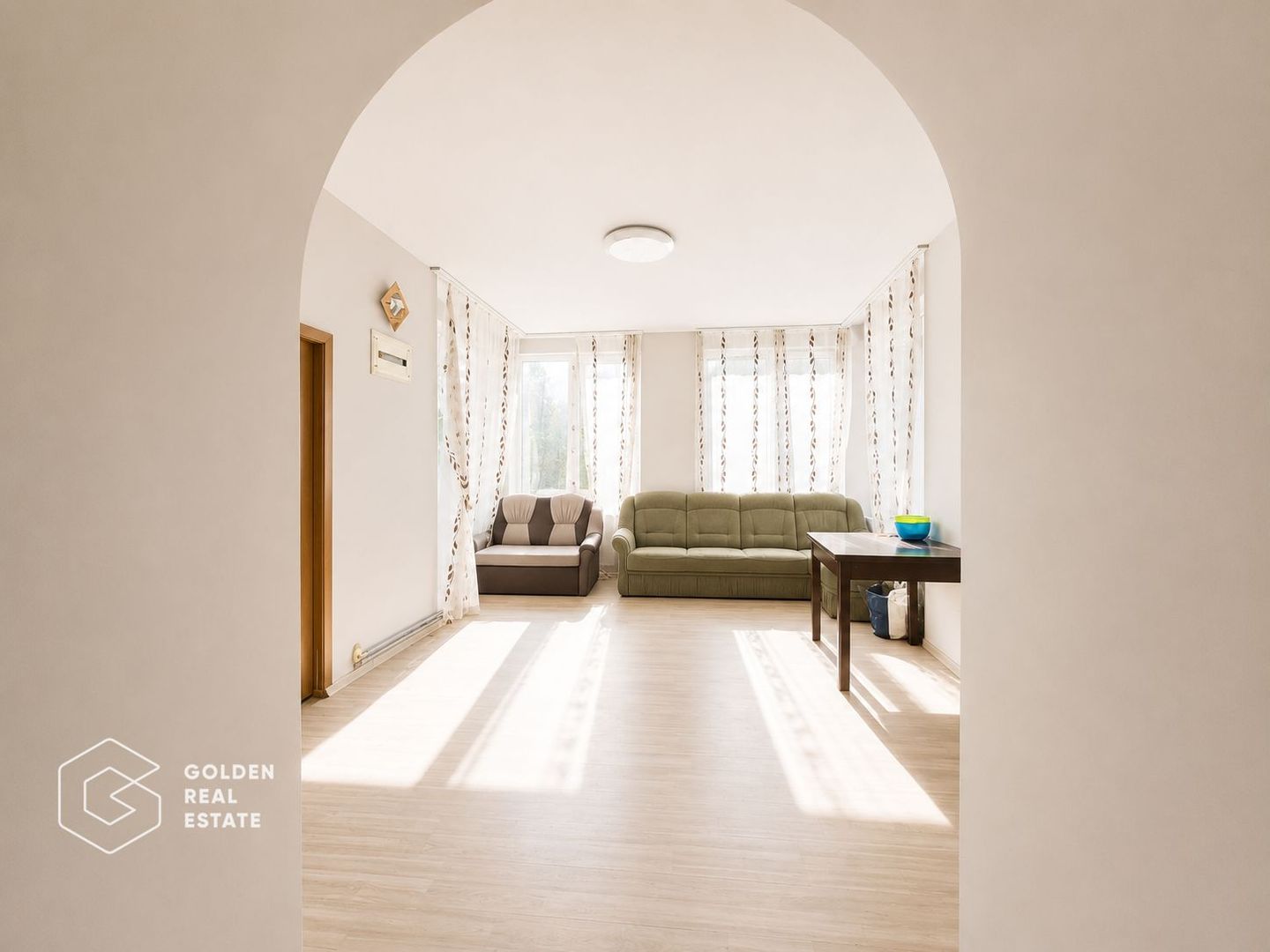 Casa cu teren de 1224 mp, localitatea Baratca - Poză 4