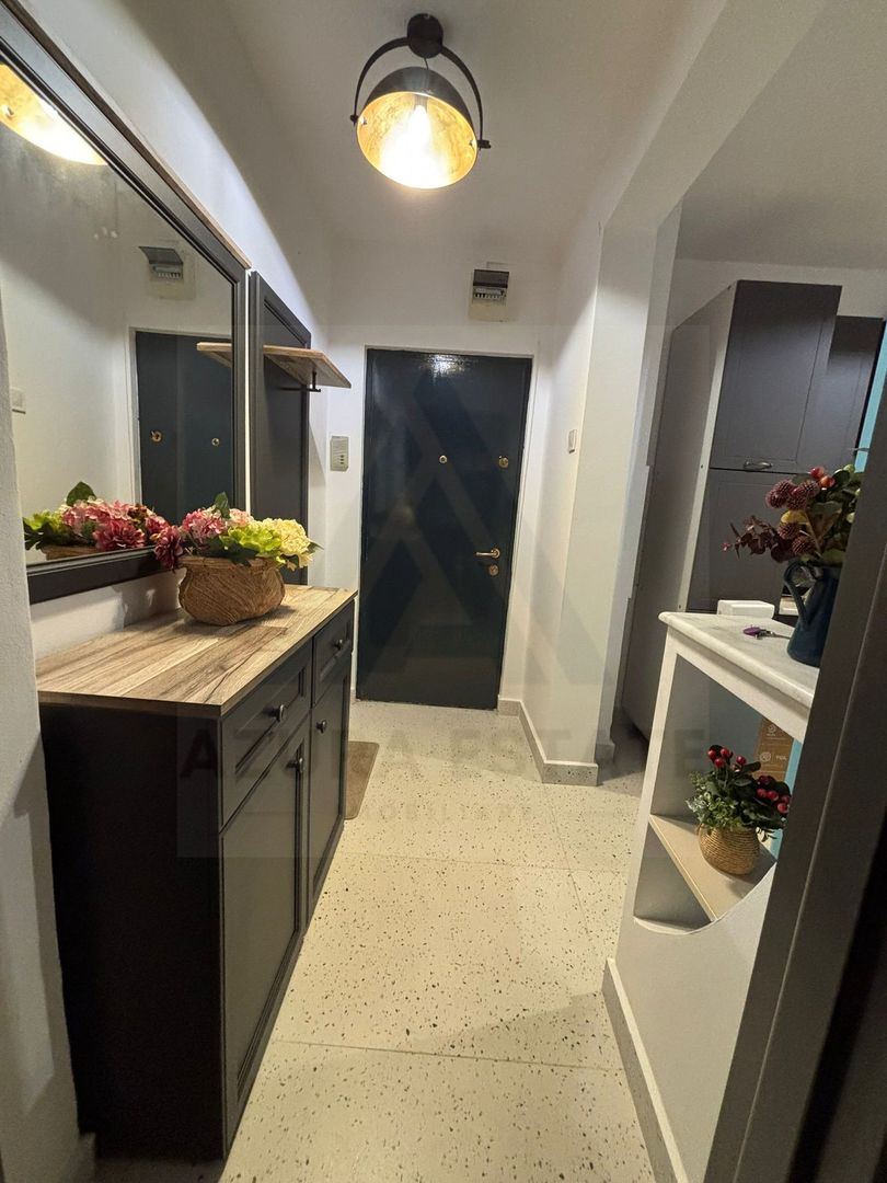 Apartament premium cu 3 camere balcon si pivnita in zona Mihai Viteazu - Poză 1