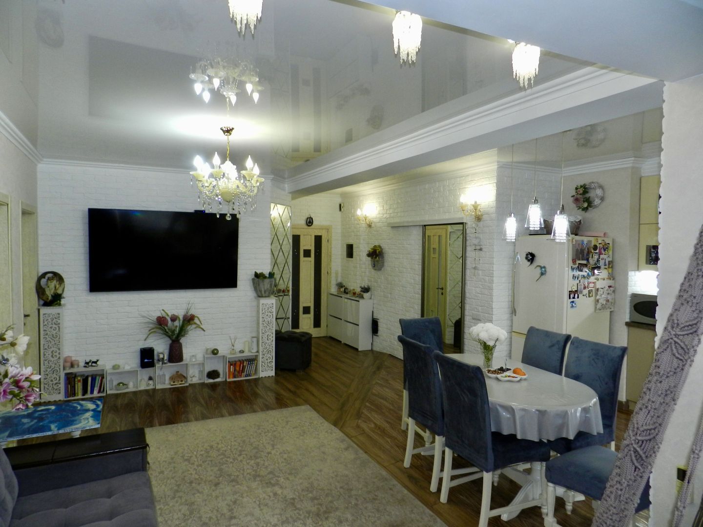 Apartament cu două dormitoare și living comasat cu bucătărie - Poză 3