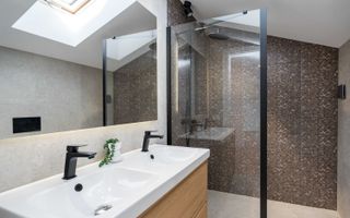 Casa 7 Hambar44,casa pasiva,pompa caldura geoter,3 locuri parcare - Poză 2