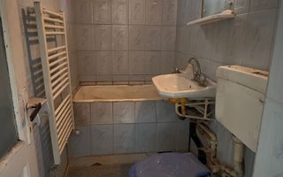 Apartament de vânzare pentru investitie - Poză 6