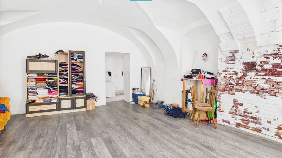 Casă cu 6 camere în zona Central - Poză 14