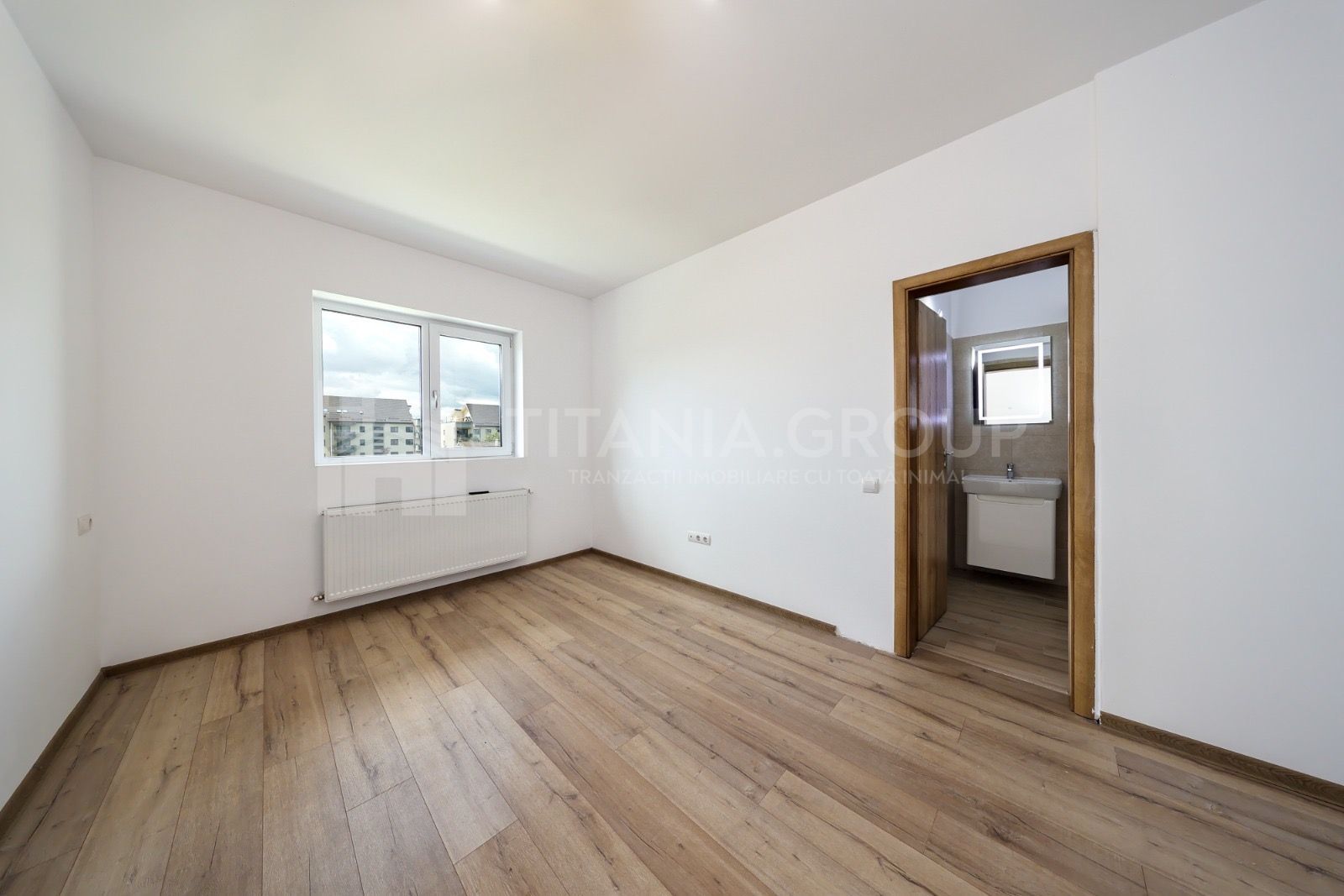 Apartament 3 camere decomandat, 2 bai, parcare, preluare chirias - Poză 3