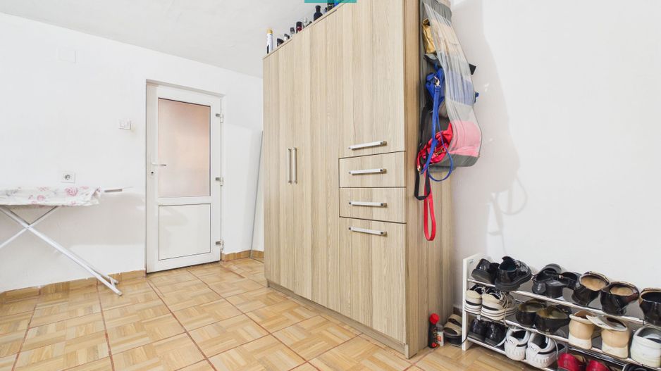 Casă retrasă Pișchia – 4 camere, teren 920 mp - Poză 34