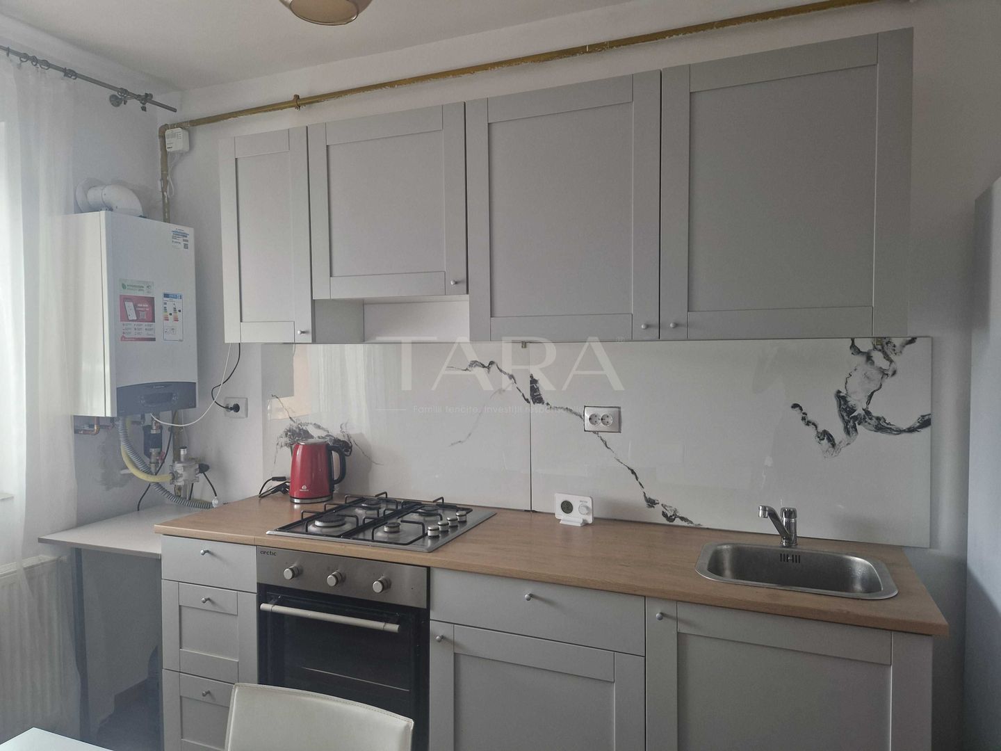 Apartament 4 camere, 128 mp, lojie și pod – zona Eroilor, Florești - Poză 1