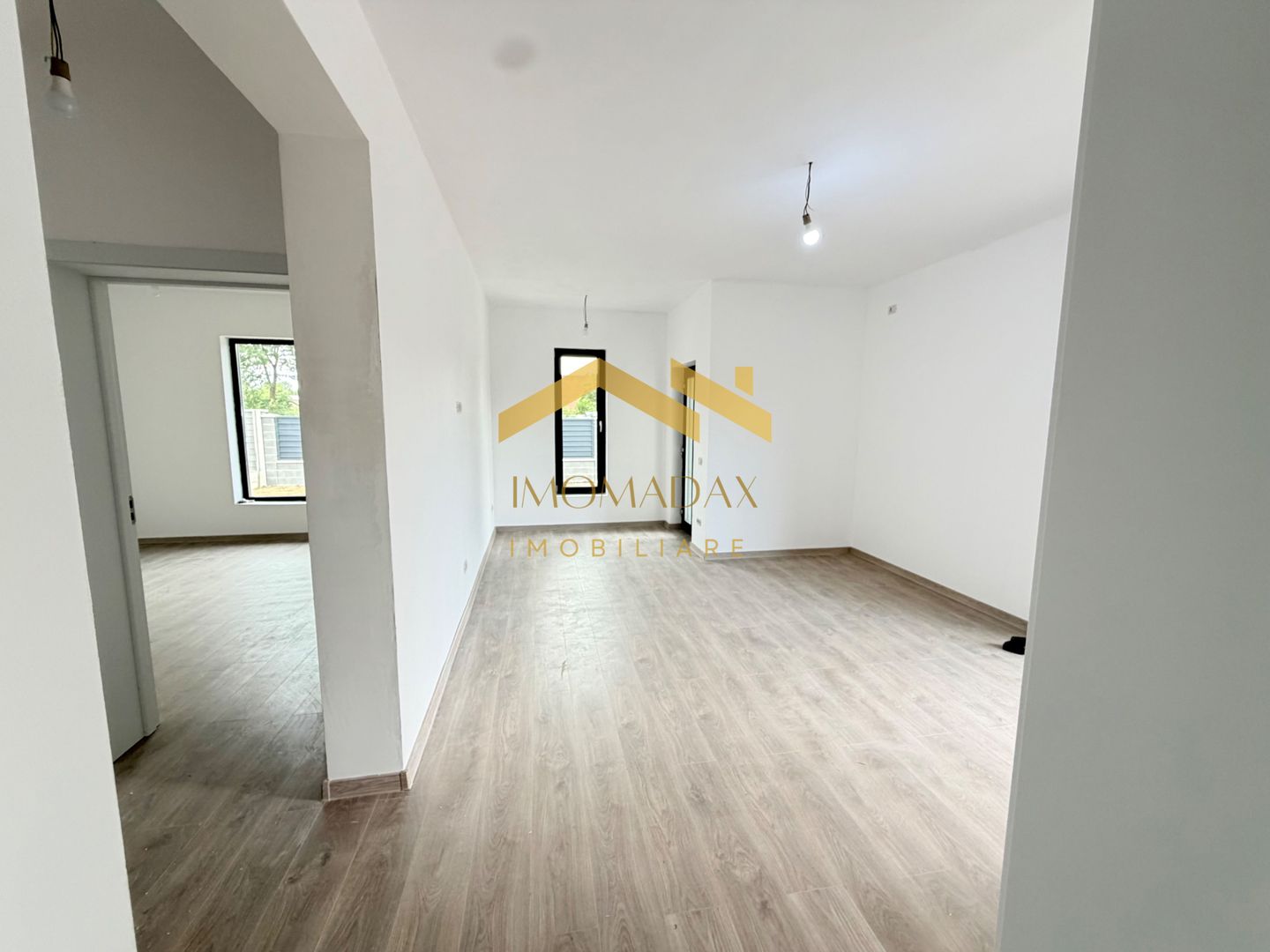 Sanmihaiu Roman-3 Camere-Toate Utilitățile - Poză 8