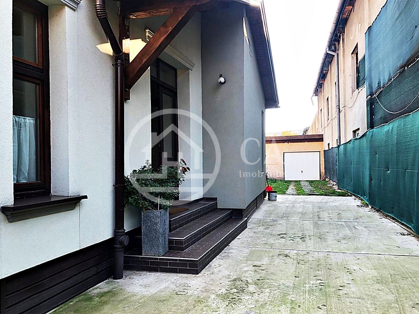 Casă de închiriat cu 2 camere în zona Stadionului, Oradea - Poză 12