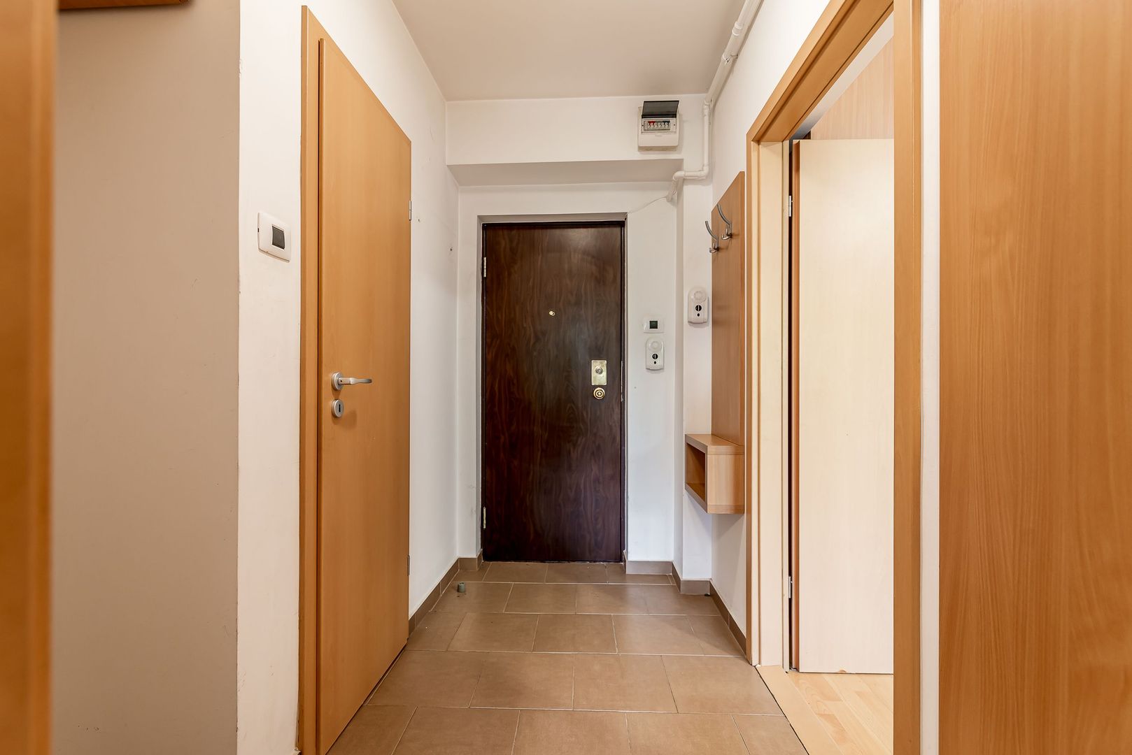 78.900 EURO! Apartament 2 camere, etaj 2, bloc cu lift, Libelula, Arad - Poză 4
