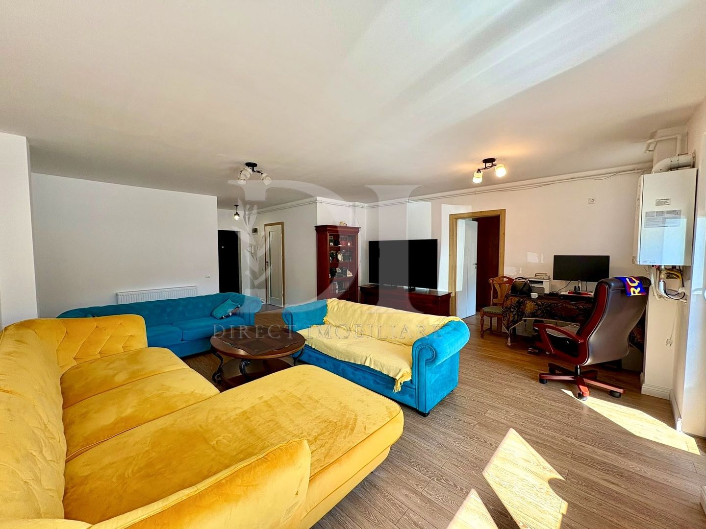 Apartament 3 camere / Zona Eroilor - Poză 2