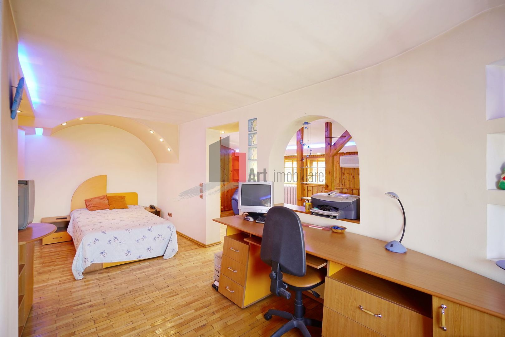 Proprietatea "ARCHA" , Vatra Luminoasa, JUMATATE DE VILA, intrare separata - Poză 13