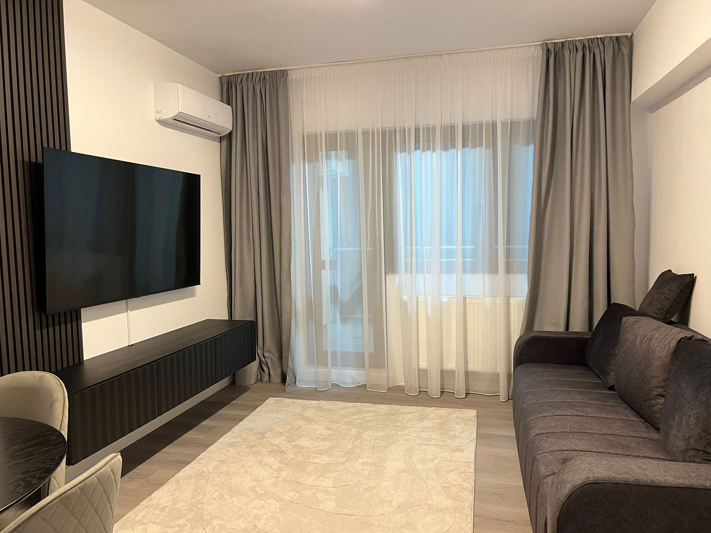 AP. 2 CAMERE CARTIERUL SOLAR, PRIMA INCHIRIERE, LOC PARCARE, BLOC NOU - Poză 1