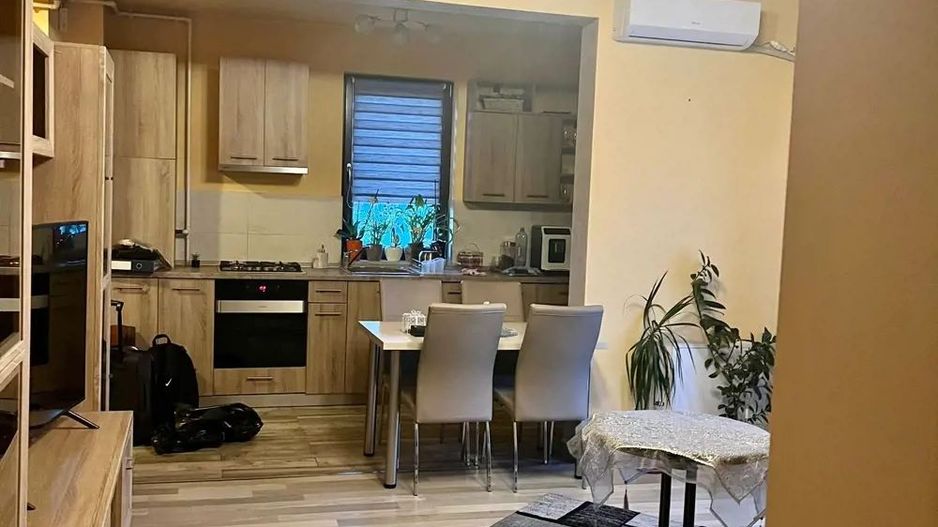Vand apartament 2 camere Giroc - Poză 2