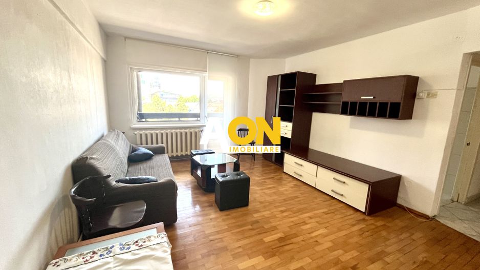 Apartament cu 3 Camere, Etaj 1, Zonă Ultracentrală - Poză 1